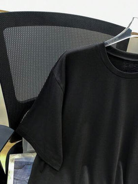 SHEIN قميص كاجوال بأكمام قصيرة للمراهقين ذو رقبة دائرية، من نسيج ملائم للارتداء، مناسب للذهاب إلى المدرسة و للأنشطة اليومية و الإجازات و للرياضة ، للربيع و الصيف