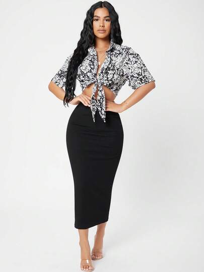 SHEIN PETITE تنورة ذات خصر عالي بلون أنيق وقصة ضيقة، مناسبة للذهاب إلى العمل