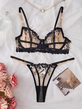 SHEIN Esselle مجموعة ملابس داخلية مثيرة للنساء 2 قطعة (صدرية وسراويل) مطرزة بالورود على حرير مع سلسلة زخرفية