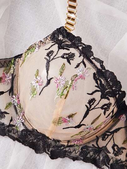 SHEIN Esselle مجموعة ملابس داخلية مثيرة للنساء 2 قطعة (صدرية وسراويل) مطرزة بالورود على حرير مع سلسلة زخرفية