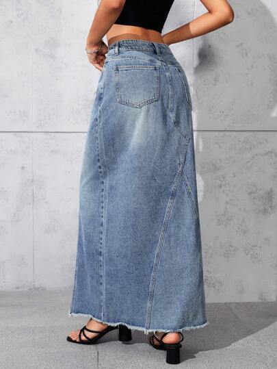 EZwear تنورة جينز قصيرة كاجوال بسحاب وحافة خام على شكل A للنساء