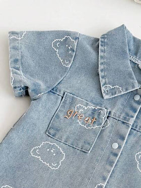SHEIN Playful Pals رومبير رومبر قصيرة الأكمام مطبوعة برسومات دببة جميلة للأطفال الرضع الذكور، ملابس صيفية للرضع