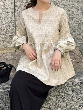 FRIFUL بلوزة ملهمة بأكمام فوانيس مطوية باللون الأحادي، مناسبة بشكل رائع للعطلات والرحلات الترفيهية