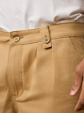 Manfinity Homme صندرات جينز فضفاضة كاجوال مطوية للرجل مع جيوب