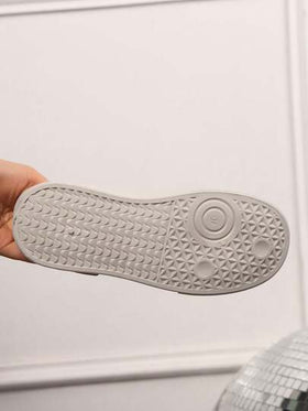 أحذية رياضية كاجوال للنساء مزينة بنجوم لامعة ، حذاء رياضي بأربطة عليا منخفض القمة ؛ أحذية كاجوال مطبوعة بنمر بتصميم أصابع قدم دائرية سوداء للنساء، أحذية ناعمة القاع مانعة للانزلاق للمنزل والمشي والخارج