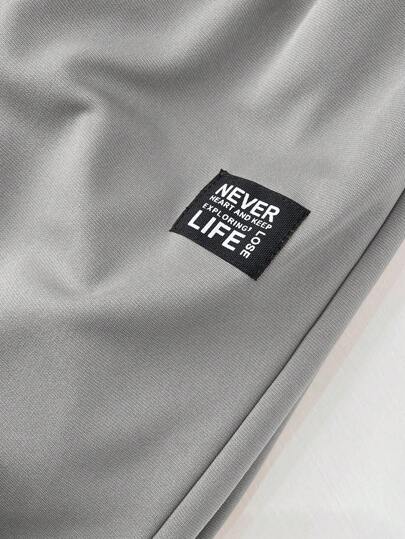 SHEIN مجموعة من 4 قطع لصبي بتصميم خطوط مصمم رياضي بفتحة رقبة وأكمام قصيرة مع بنطال، مناسب لارتداء في الخروجات والمدرسة واليومي والرياضة، للربيع والصيف