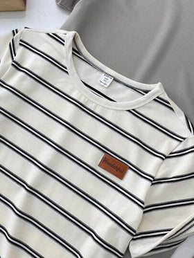 SHEIN مجموعة من 4 قطع لصبي بتصميم خطوط مصمم رياضي بفتحة رقبة وأكمام قصيرة مع بنطال، مناسب لارتداء في الخروجات والمدرسة واليومي والرياضة، للربيع والصيف