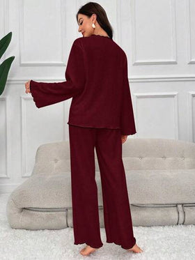 SHEIN طقم بيجامة نسائي من قطعتين (ملابس علوية وبنطلون) بأكمام طويلة وأزرار أمامية، لون بوردو، بيجامة نسائية مريحة للاستخدام المنزلي والراحة، بيجامة نسائية بأكمام طويلة، ملابس خريف وشتاء