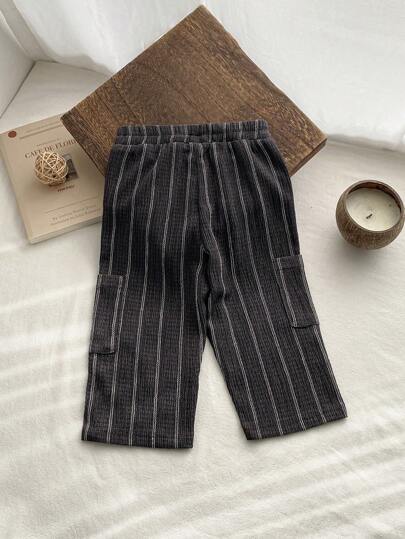 SHEIN Vintaside Kids بنطلون أطفال ذكور مخطط من الكتان، مريح ومتعدد الاستخدامات لتناسب أي نمط من ملابس علوية، مناسب لجميع الفصول السنوية