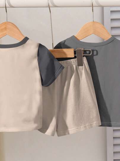 SHEIN مجموعة بلوزة وشورت كاجوال مبسطة لطفل صبي ، تصميمة العنق المستدير الأكمام القصيرة مناسبة للاستخدام الصيفي قطعتان/المجموعة