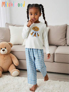 SHEIN Genkimix Kids طقم بجامة للبنات، تريكو طباعة الفراشات والأعرج، توب بأكمام طويلة وبنطلون طويل، قطعتان