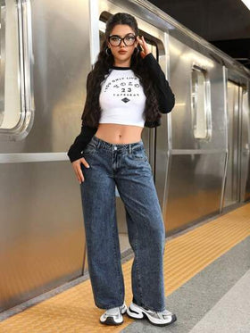 SHEIN PETITE بنطلون جينز كاجوال واسع الساق، بتصميم فضفاض مريح، ذو جيوب، مناسب للنساء