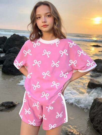 girls-sets طقم تيشيرت أساسي بأكمام قصيرة وشورت للفتيات بطبعات خطوط واربطة فيونكة شرائط أنيقة وعصرية