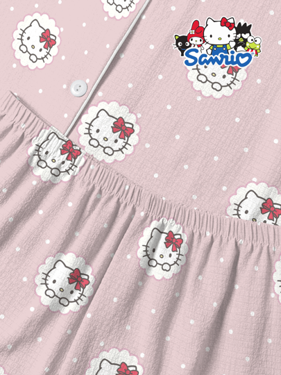 Sanrio مجموعة بيجامات للنساء بتصميم هيلو كيتي، تشمل ملابس علوية ذات أكمام قصيرة وشورت، مطبوع عليها رسوم كرتونية، مريحة ودافئة، مناسبة لجميع الفصول