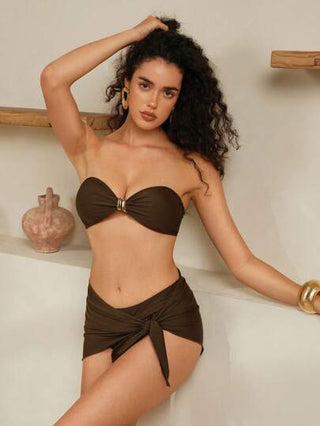 طقم تانكيني حريمي Swim Chiccia 3 قطعة/طقم للنساء بتصميم صيفي ، خزان علوي بدون أكمام مزين بطرف معدني قابل للإزالة وسترة بيكيني قصيرة مع تنورة قصيرة- طقم ملابس سباحة راقي
