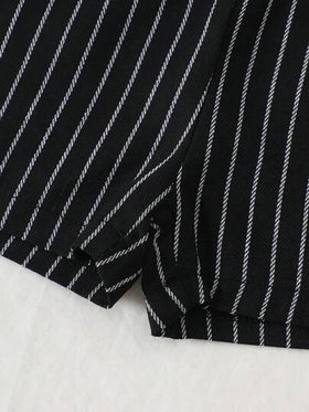 SHEIN 3 قطع ملابس للأطفال الرضع والصغار من الأولاد، طقم بلوزة مخططة باللونين الأبيض والأسود بأسلوب جنتلمان، شورت، وكاب قابل للإزالة، من قطن عالي الجودة