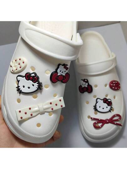Sanrio 8 قطع شارم أحذية هالو كيتي من سانريو ديكورات كرتونية بشكل فريد، عقدة الفراشة وقطرات ماء، مناسبة لحذاء الكلوق والصنادل، تزيين الأحذية للأطفال والبالغين والفتيات والنساء، هدايا عيد الميلاد