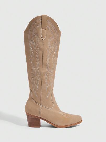 Daringsoles 2025 الربيع / الخريف جديد المرأة حجم كبير الأزياء المطرزة الغربية الكاوبوي فوق الركبة الأحذية