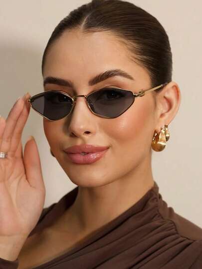نظارة شمسية بإطار معدني بشكل معين لإطلالة أنيقة، بأسلوب أوروبي وأمريكي عصري، اكسسوار مناسب لموسم الصيف والخروج والعودة إلى المدرسة، باللمسة الجيومترية والطراز الكلاسيكي