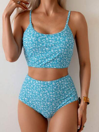طقم تانكيني حريمي Swim ست إطار عالي الخصر ذو أربطة رفيعة مكون من 2 قطعة، قمصان محصولة بطباعة زهور متناثرة و بيكيني مثلثي شاطئي، ملابس كاجوال مناسبة للإجازة