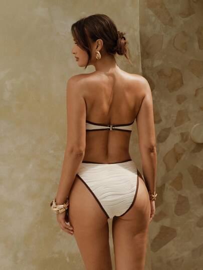 Swim Chiccia مجموعة بكيني أنيقة بارتداء على شكل حرف U مطعم بالمعدن للنساء لعام 2025 ،أبيض اللون، لإطلالة صيفية رياضية وعفوية في الشاطئ