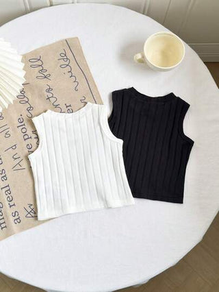 SHEIN زوجان من القمصان القصيرة الخالية من الأكمام بتصميم قلب مفرغ والياقة المستديرة للأطفال الرضع والأطفال الصغار من عمر 0-3 سنوات، قطن مضفر، وردي وأبيض