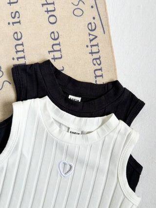 SHEIN زوجان من القمصان القصيرة الخالية من الأكمام بتصميم قلب مفرغ والياقة المستديرة للأطفال الرضع والأطفال الصغار من عمر 0-3 سنوات، قطن مضفر، وردي وأبيض