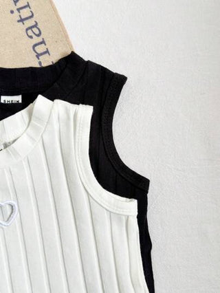 SHEIN زوجان من القمصان القصيرة الخالية من الأكمام بتصميم قلب مفرغ والياقة المستديرة للأطفال الرضع والأطفال الصغار من عمر 0-3 سنوات، قطن مضفر، وردي وأبيض