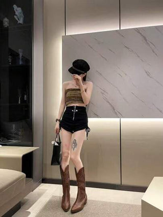 بوت نسائية غربية منتصف الساق مع قطع على شكل V، ديكور به مسامير، تصميم أصبع القدم مربع، كعب بلوك منخفض، بوت كاوبوي