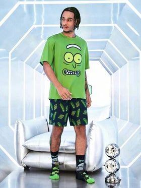 Rick and Morty X SHEIN طقم ملابس علوية رقبة طاقم كرتونية وشورت أسود، ملابس منزلية صيفية عادية للرجال