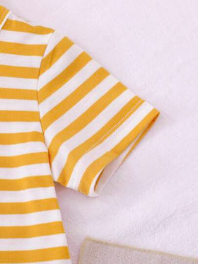 SHEIN Playful Pals مجموعة قميص كم قصير مخطط وبنطال بيبي ولد، مناسبة للارتداء الصيفي، كاجوال وشتوي متعدد الاستخدامات