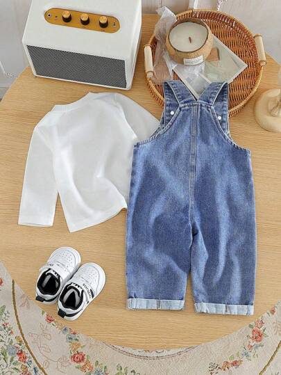 SHEIN Vintaside Kids بلوزة قطنية سادة وبذلة قصيرة جينز مع أربطة مطوية للربيع والصيف للأطفال الصبيان