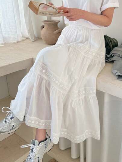 DAZY تنورة بوهيمية بيضاء مستوحاة من الباليه مزينة بالدانتيل