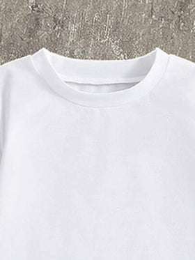 SHEIN مجموعتين من قميص كاجوال بأكمام قصيرة ذو رقبة دائرية وبنطلون كاجوال للفتاة الصغيرة ، مناسب للصيف