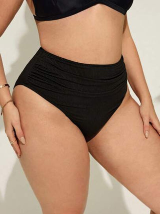Swim Basics قطعة سفلية من ملابس السباحة بخصر مرتفع ومكشكش ذات لون أحادي للمقاسات الكبيرة