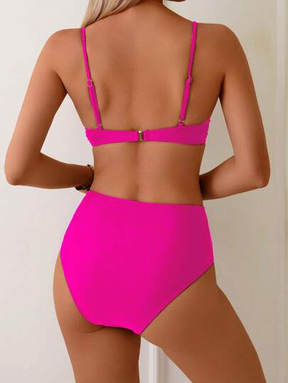 Swim Basics مجموعة بكيني للنساء تشمل ملابس علوية من نوع السترة الحالك اللون مع حشو رافع، وسروال واسع الخصر، للارتداء في العطل والمنتجعات