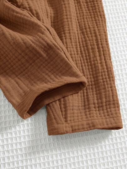 SHEIN جمبسوت رضيع ذكر بنية لطيفة متعددة الاستخدامات مناسبة للشاطئ والخروجات، ملابس أطفال بنية، جمبسوت أطفال ذكور بنية