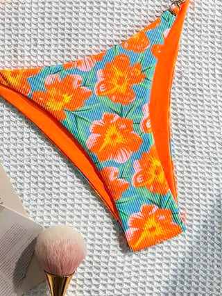طقم تانكيني حريمي Swim Mod مجموعة سباحة نسائية (2 قطعة) توب وشورت برباط قابل للتعديل، بطبعات عشوائية، للاستخدام في الشاطئ والعطلات الصيفية