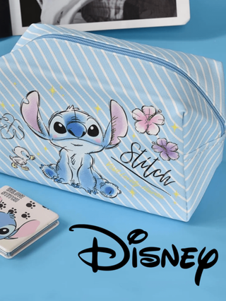 Disney حقيبة مستحضرات التجميل للسفر مع مرآة من ديزني ، حقيبة مستحضرات تجميل كبيرة السعة مع رسوم كرتونية، محفظة مكياج مع سوستة، حقيبة أدوات تجميل للسفر من البولي يوريثان، منظِّم ملحقات المكياج
