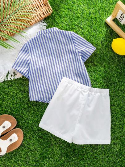 SHEIN مجموعة قميص بولو ذو ياقة مخطط والشورت الأبيض، مريح للأطفال الصبيان، مناسب للداخل والخارج واليومي والرياضة واللعب والحفلات والتصوير والعطلات والربيع/الصيف،قطعتين/مجموعة