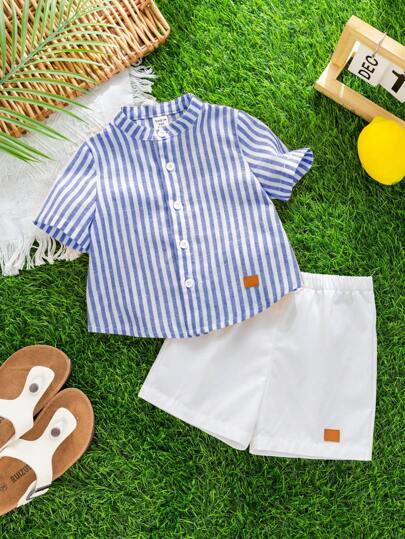SHEIN مجموعة قميص بولو ذو ياقة مخطط والشورت الأبيض، مريح للأطفال الصبيان، مناسب للداخل والخارج واليومي والرياضة واللعب والحفلات والتصوير والعطلات والربيع/الصيف،قطعتين/مجموعة