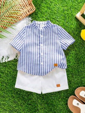 SHEIN مجموعة قميص بولو ذو ياقة مخطط والشورت الأبيض، مريح للأطفال الصبيان، مناسب للداخل والخارج واليومي والرياضة واللعب والحفلات والتصوير والعطلات والربيع/الصيف،قطعتين/مجموعة