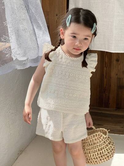 SHEIN Vintaside Kids قطعتين/طقم للبنات الصغيرات من عمر 0-3 سنوات، تيشيرت بأكمام قصيرة كاجوال للخارج + شورت، للربيع/الصيف