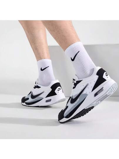 Nike أحذية رياضية للرجال مبطنة نظام الوسادة الهوائية ماكس ، أحذية تدريب ماصة للصدمات للجري