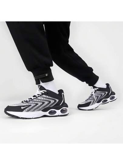 Nike أحذية رياضية كاجوال للرجال مع وسادة هوائية ماكس تي دبليو لامتصاص الصدمات