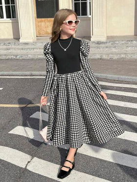 SHEIN فستان بياقة مستقيمة وأكمام ضخمة مطبوع بنمط الهندسي للفتيات المراهقات