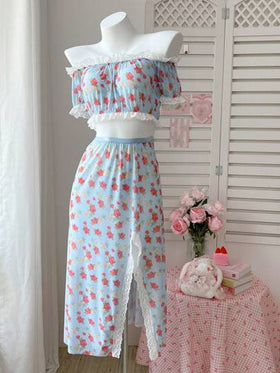 PetitDoll مجموعة ملابس داخلية نسائية صيفية من الشبك شبه الشفاف بطبعات زهرية، توب قصير منخفض الكتفين وتنورة مكشكشة وسروال داخلي لخروجات المناسبات