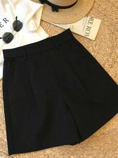 SHEIN سروال قصير كاجوال مربعات أبيض وأسود للمرأة البدينة، مناسب للتنقل والمكتب والأنشطة الترفيهية والخارجية (الحزام غير مشمول)