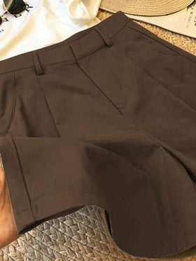 SHEIN سروال قصير كاجوال مربعات أبيض وأسود للمرأة البدينة، مناسب للتنقل والمكتب والأنشطة الترفيهية والخارجية (الحزام غير مشمول)