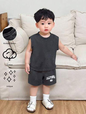 SHEIN Playful Pals طقم حديث الولادة للأولاد الرضع من البنطلون الجينز والقميص مغسول بالحمض بلون أسود، قطعتان، فضضي وعصري للارتداء اليومي